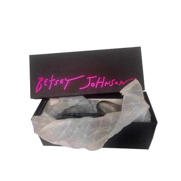 Betsy Johnson Tabby Butterfly Jelly Flat Sandals 
-New with Box - Picture 5 of 6